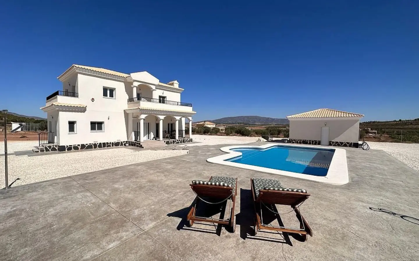 4-bedroom Detached Villa In Pinoso, Spain (180 M²)