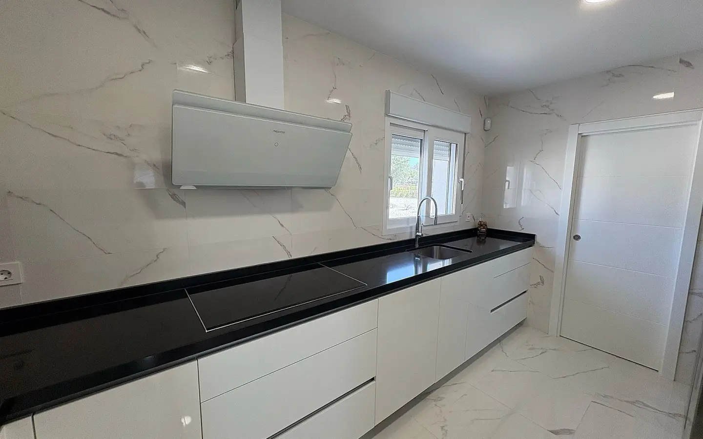 4-bedroom Detached Villa In Pinoso, Spain (180 M²)