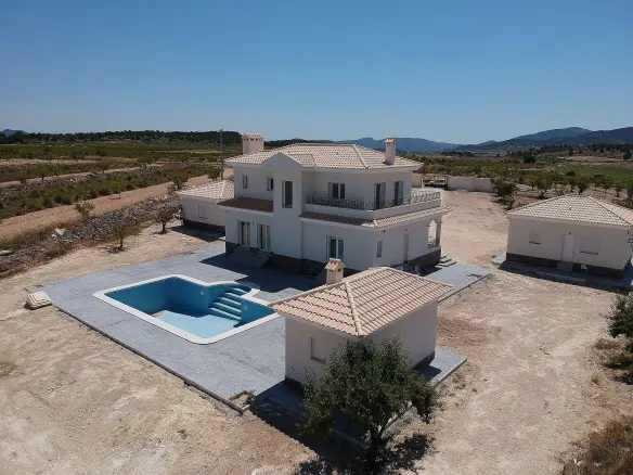 4-bedroom Detached Villa In Pinoso, Spain (195 M²)
