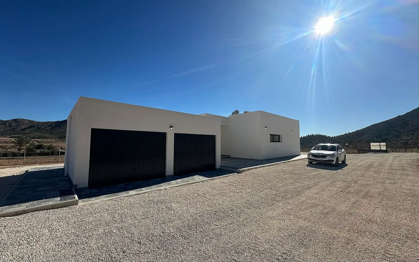 3-bedroom Detached Villa In El Cantón, Spain (190 M²)