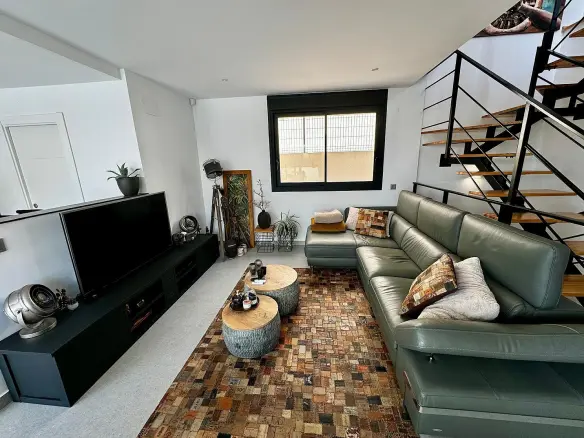 3-bedroom Detached Villa In Algorfa, Spain (197 M²)