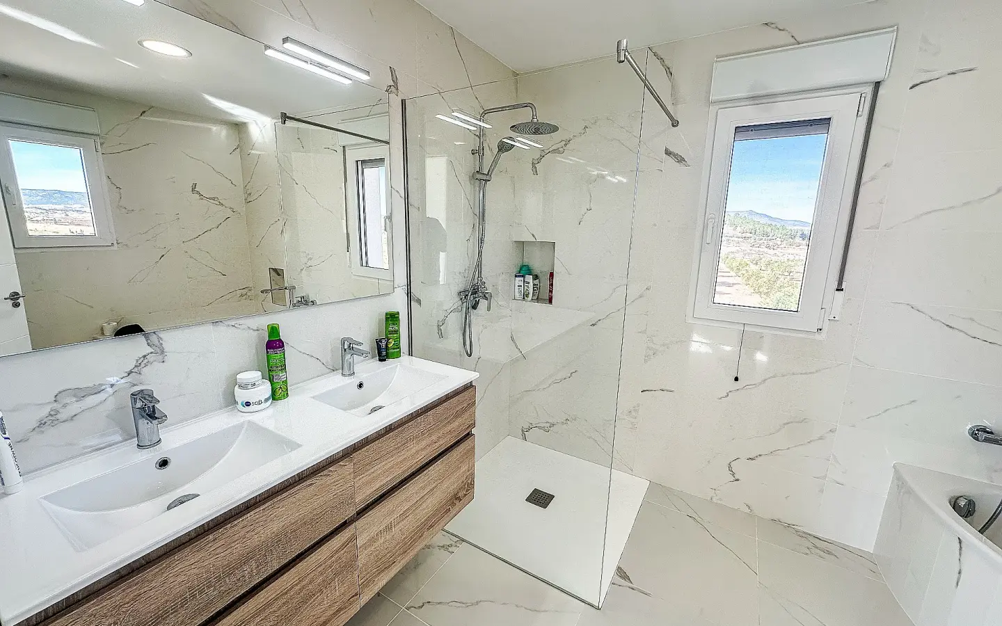 4-bedroom Detached Villa In Pinoso, Spain (180 M²)