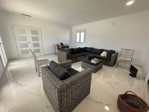 4-bedroom Detached Villa In Pinoso, Spain (180 M²)