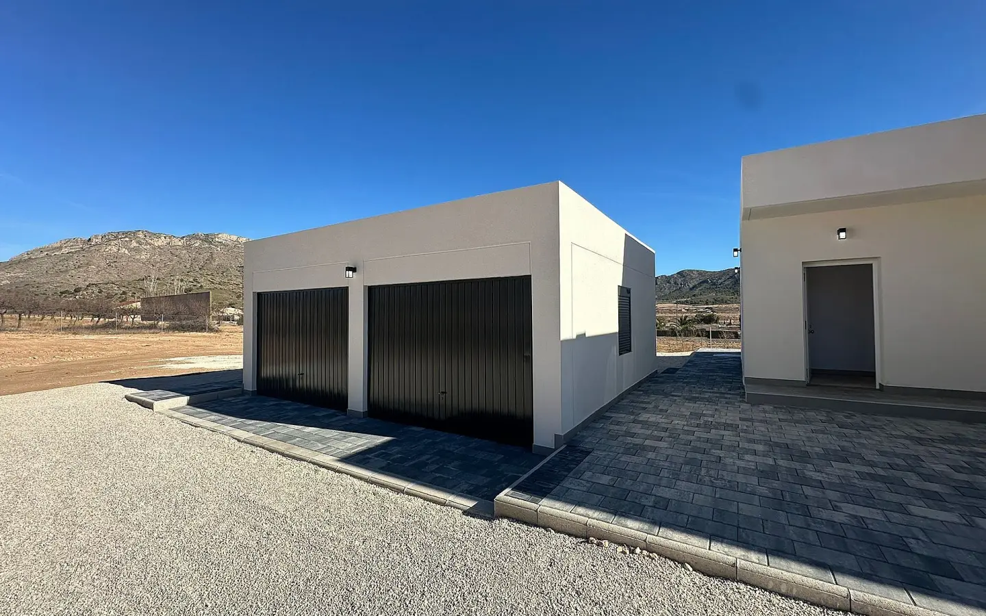 3-bedroom Detached Villa In El Cantón, Spain (190 M²)