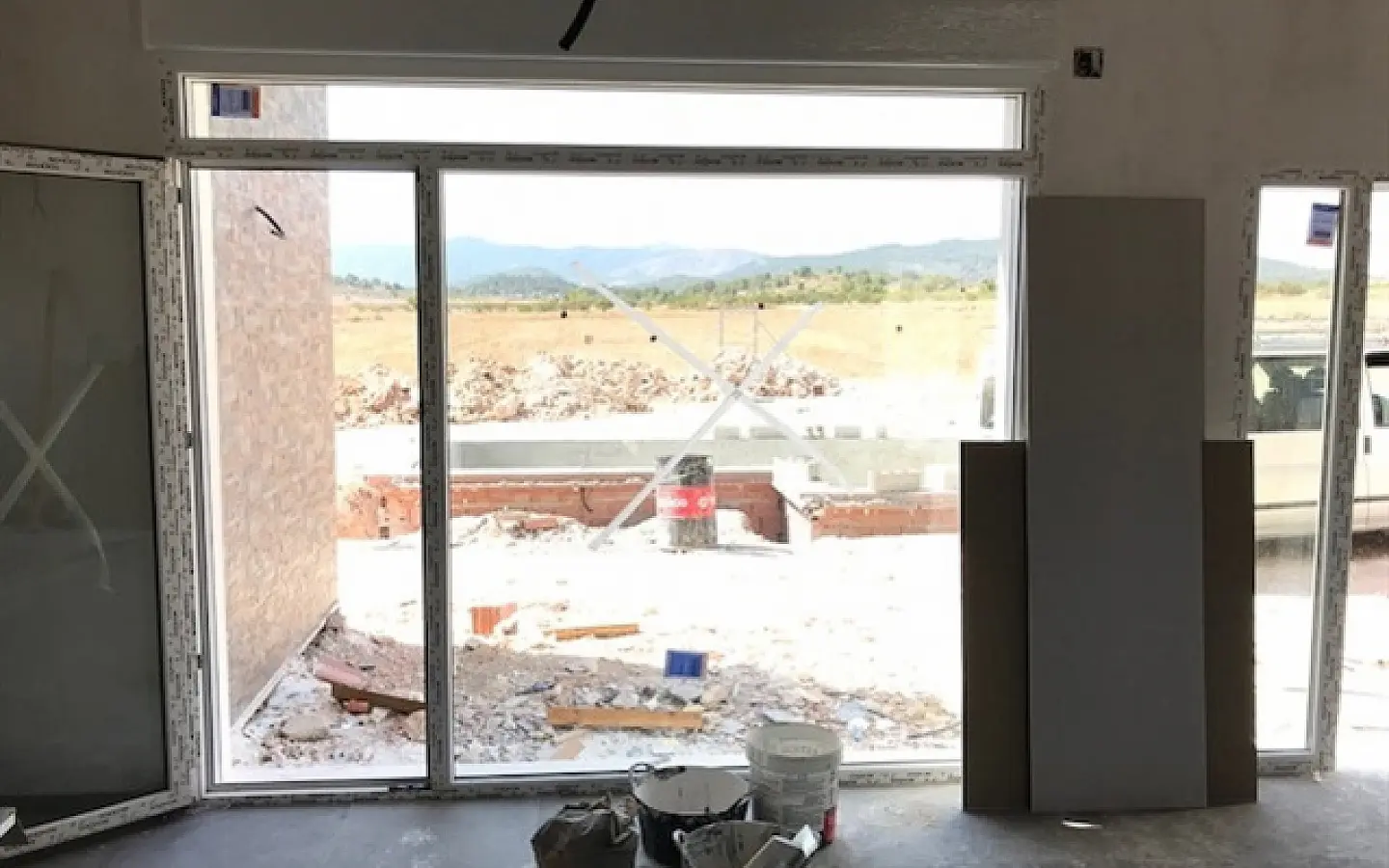 3-bedroom Detached Villa In Pinoso, Spain (150 M²)