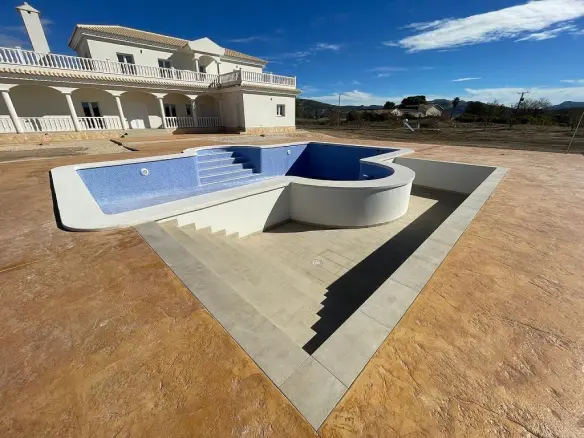 6-bedroom Detached Villa In Pinoso, Spain (270 M²)