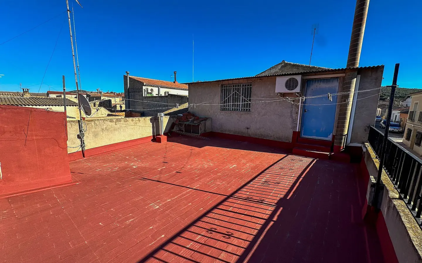3-bedroom Townhouse In Pinoso, Spain (190 M²)