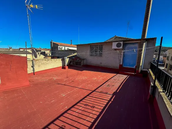 3-bedroom Townhouse In Pinoso, Spain (190 M²)