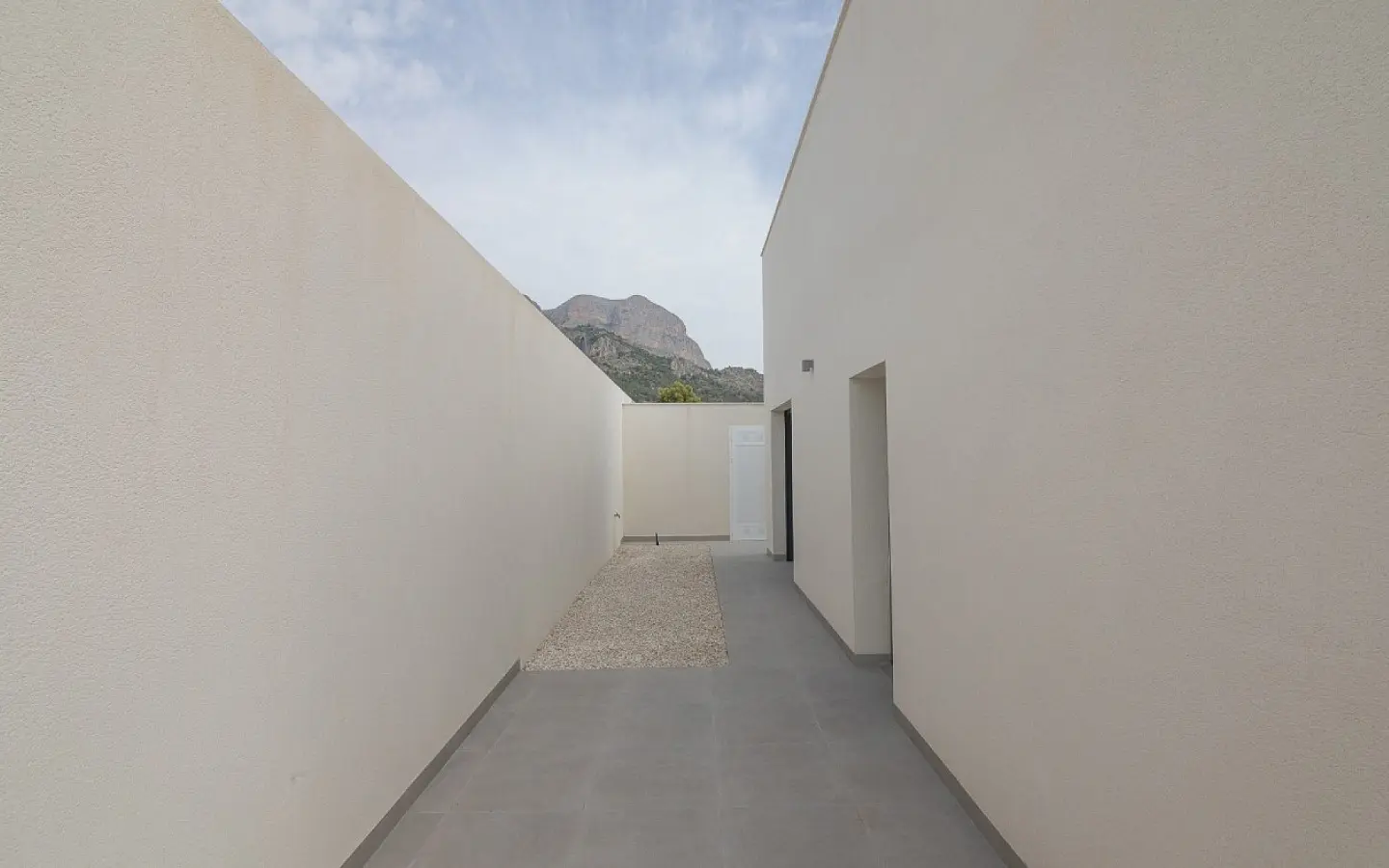 3-bedroom Detached Villa In Polop, Spain (107 M²)