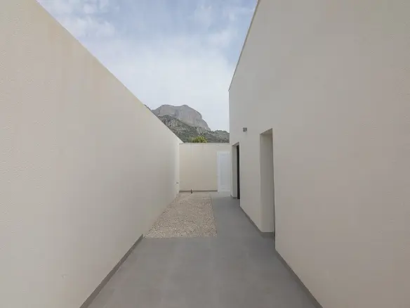 3-bedroom Detached Villa In Polop, Spain (107 M²)