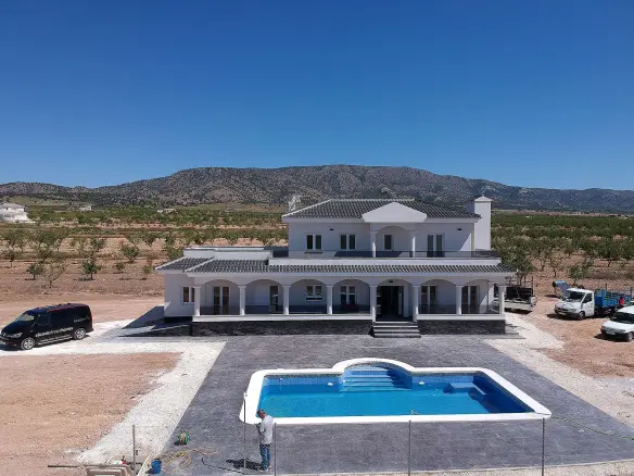 4-bedroom Detached Villa In Pinoso, Spain (150 M²)