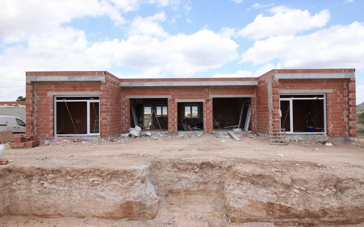 3-bedroom Detached Villa In Pinoso, Spain (150 M²)