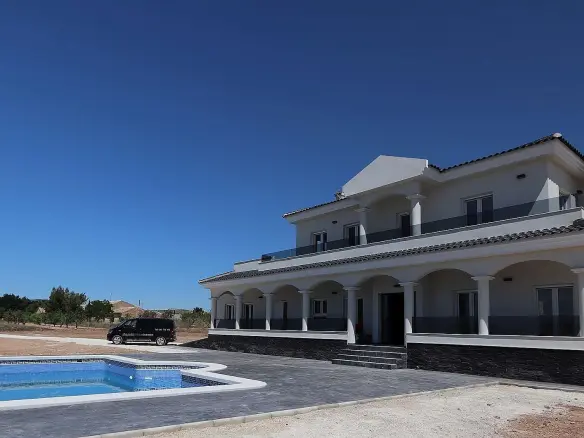 6-bedroom Detached Villa In Pinoso, Spain (245 M²)