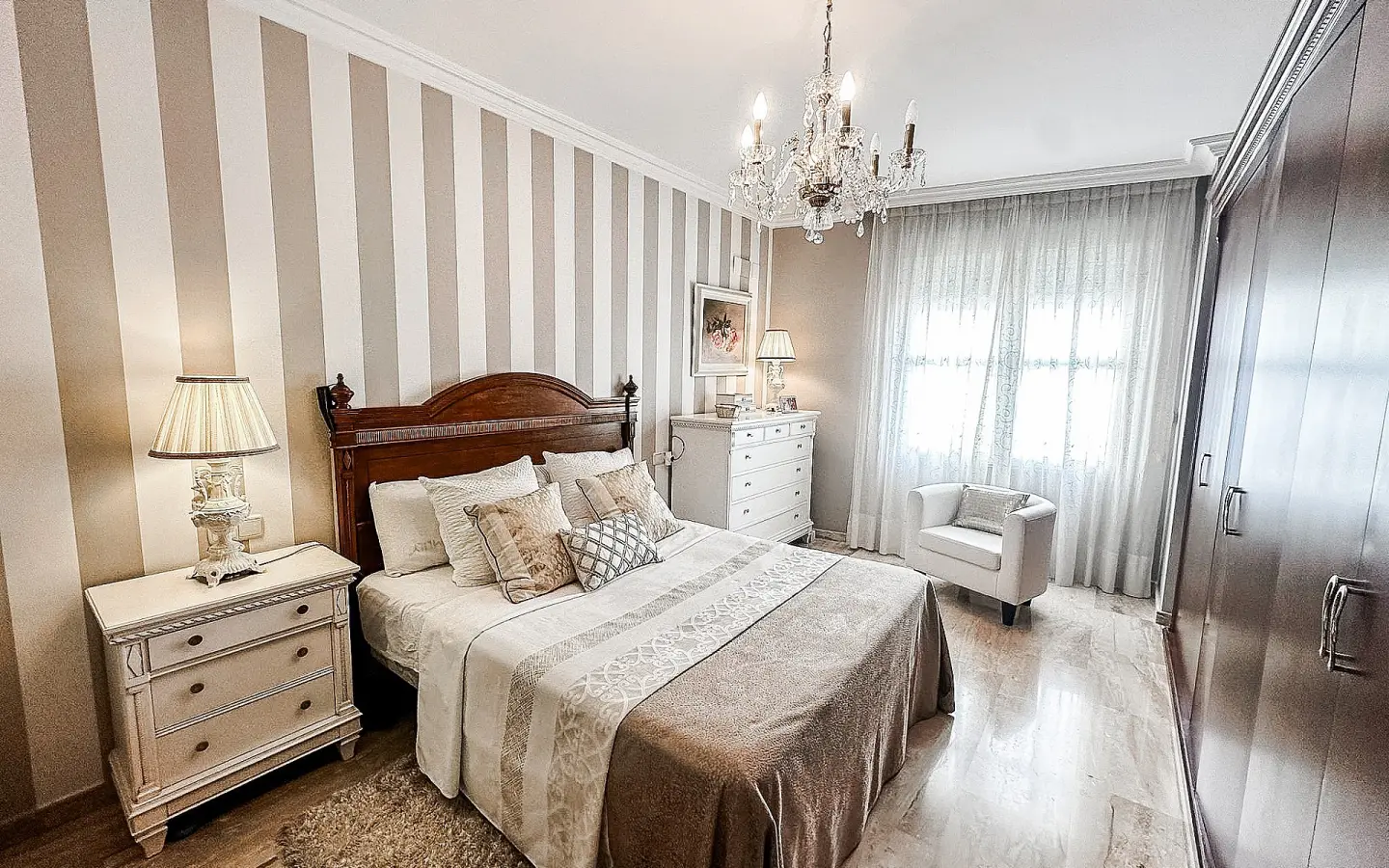 Townhouse 360 M² In Almansa, Spain