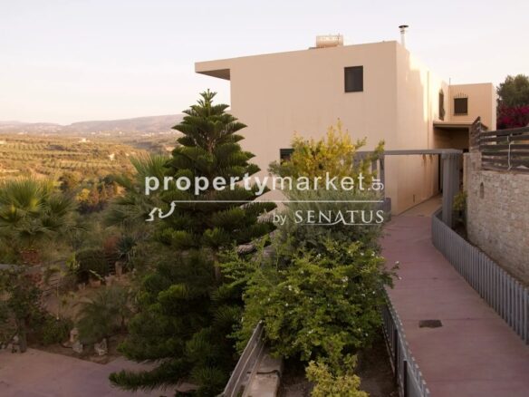 Detached House 220 M²