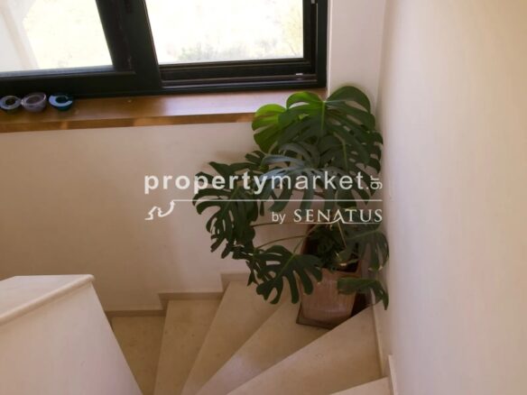 Detached House 220 M²