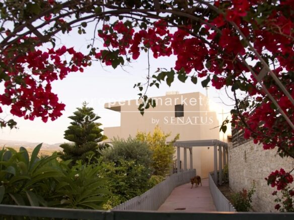 Detached House 220 M²