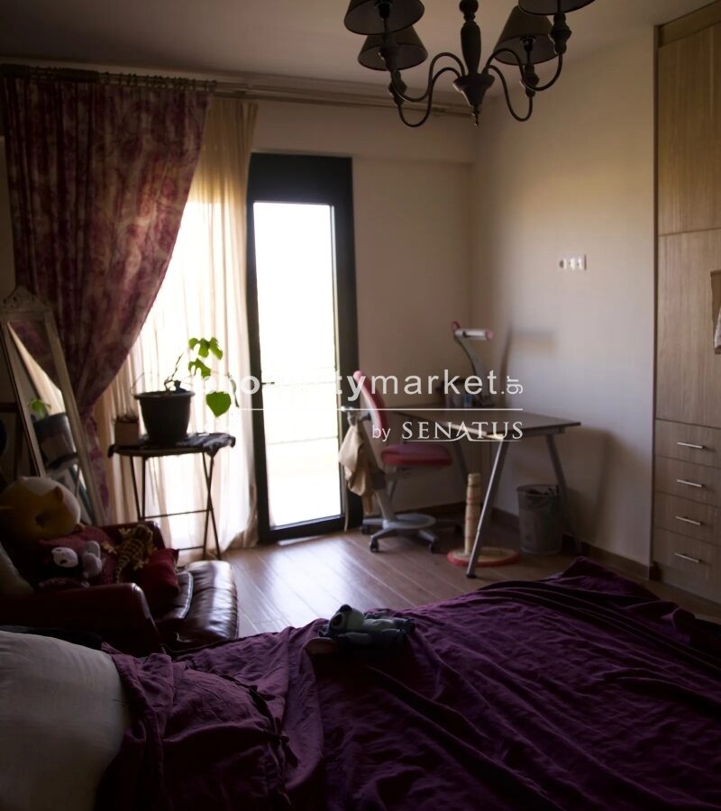 Detached House 220 M²