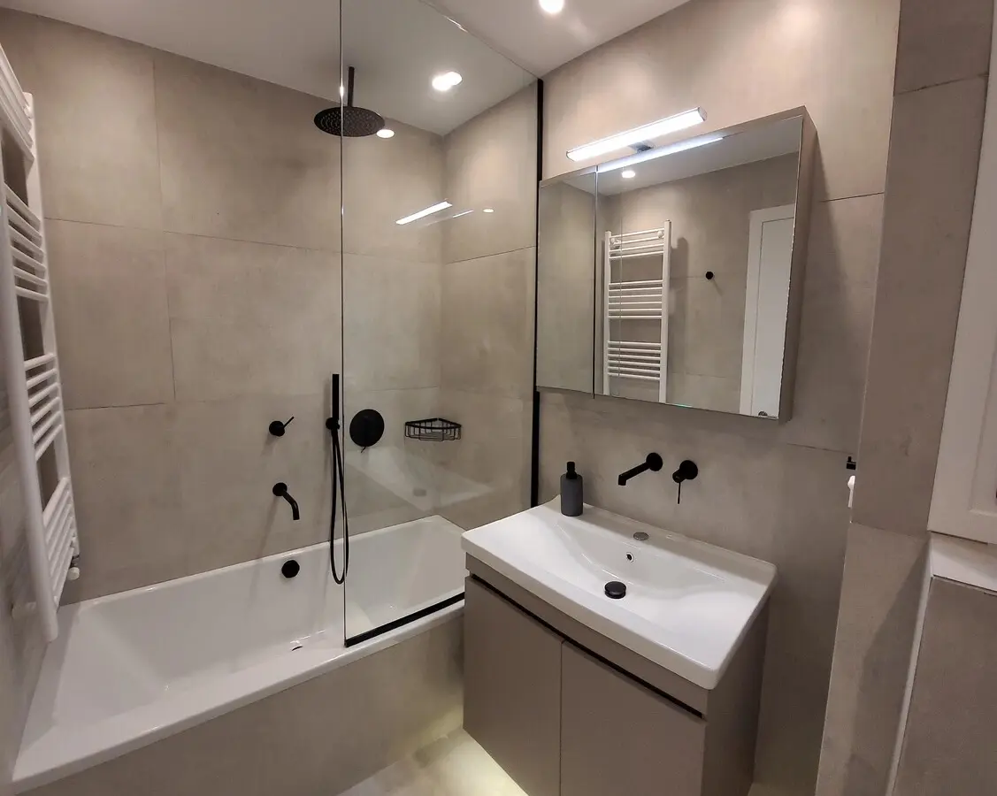 Duplex 138 M² In Athens