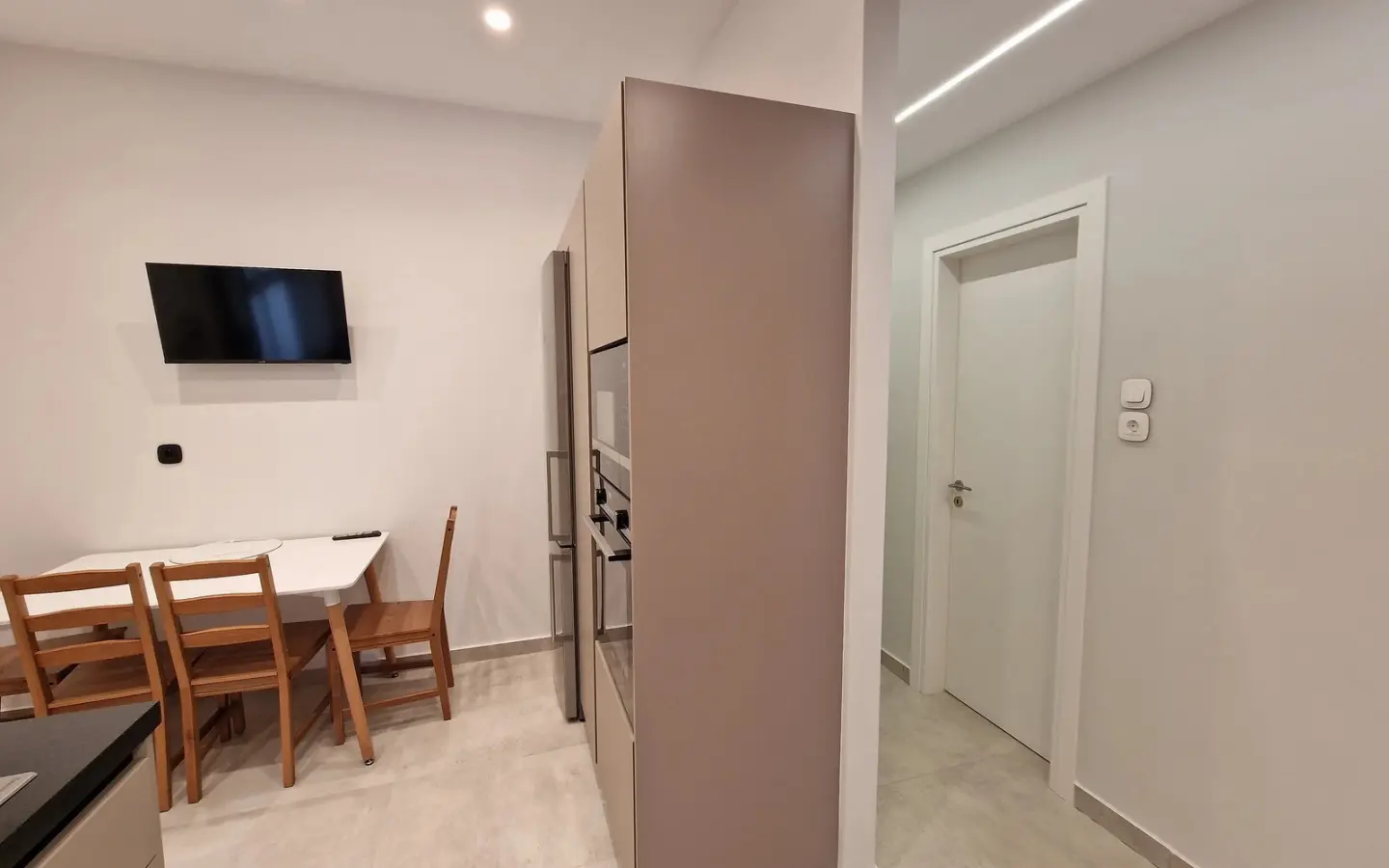 Duplex 138 M² In Athens