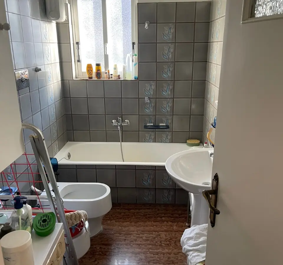 Flat 126 M² In Athens