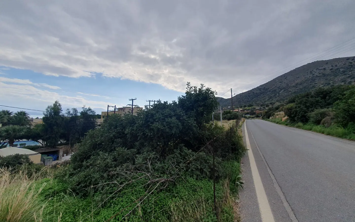 Land 2615 M² In Crete