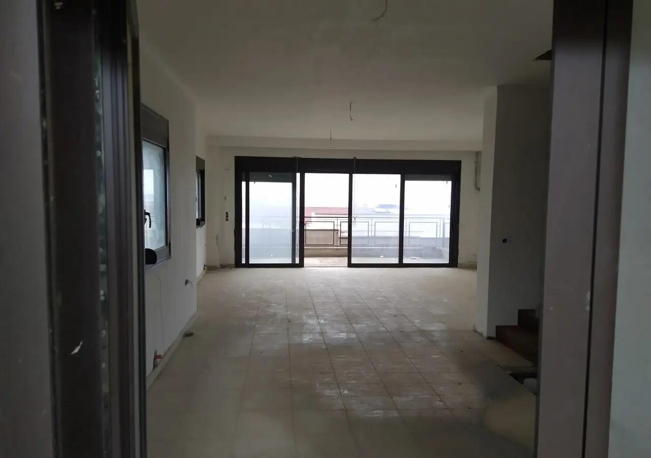 Maisonette 270 M² In The Suburbs Of Thessaloniki