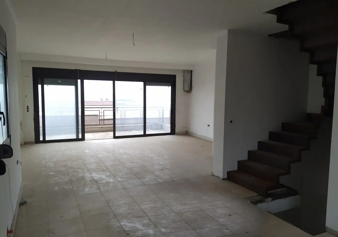 Maisonette 270 M² In The Suburbs Of Thessaloniki