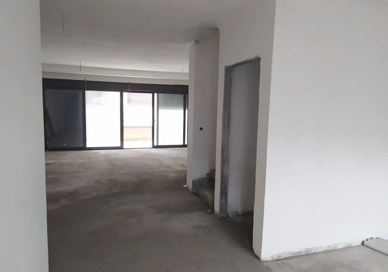 Maisonette 270 M² In The Suburbs Of Thessaloniki