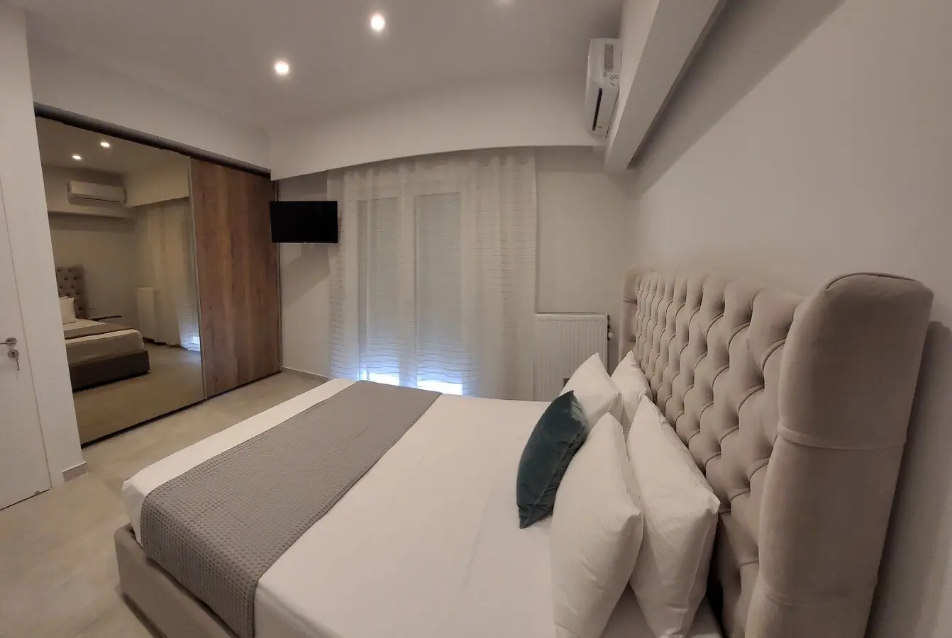 Duplex 138 M² In Athens