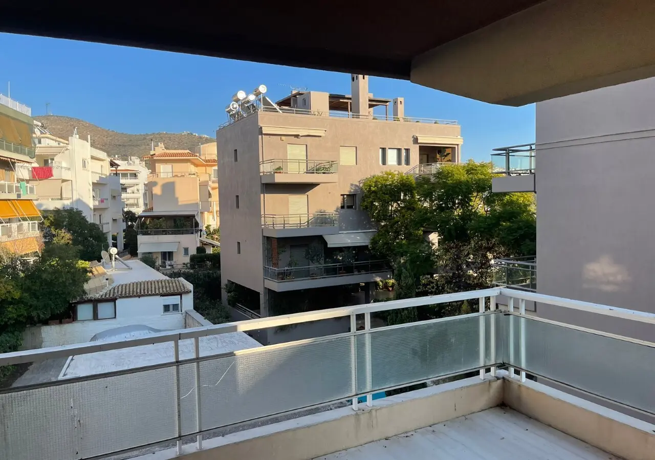 Flat 126 M² In Athens