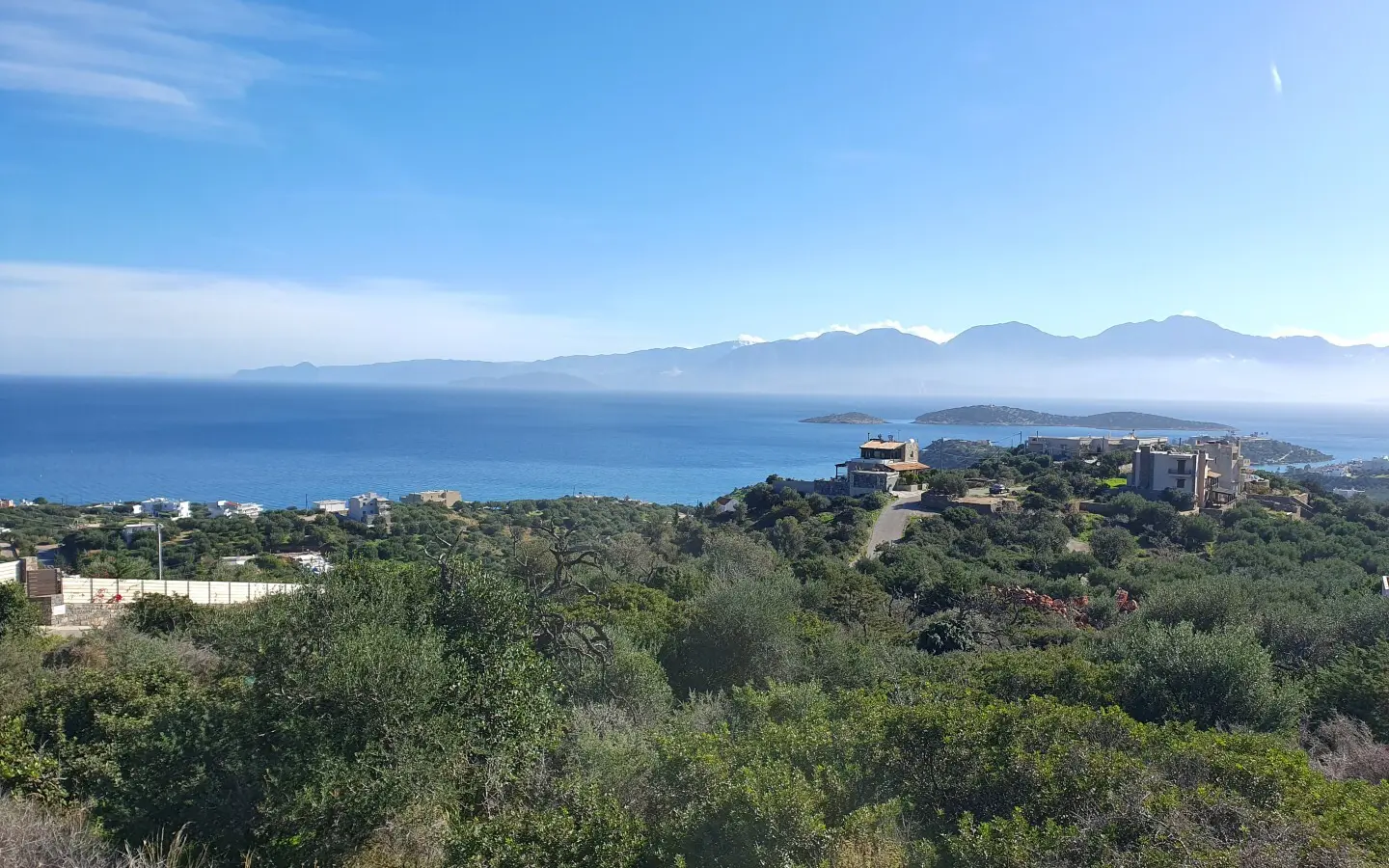 Land 1346 M² In Crete