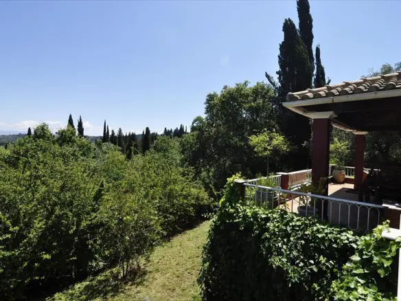 4-bedroom Detached House In Corfu, Greece (200 M²)