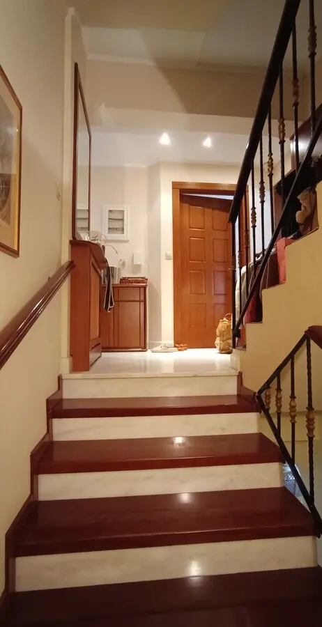 Detached House 220 M² In Athens