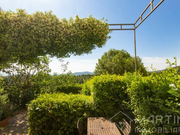Apartment In Tuscany With Garden And Parking
