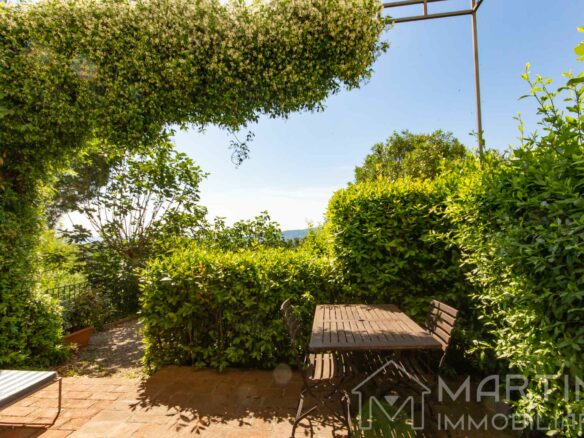 Apartment In Tuscany With Garden And Parking