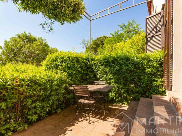 Apartment In Tuscany With Garden And Parking