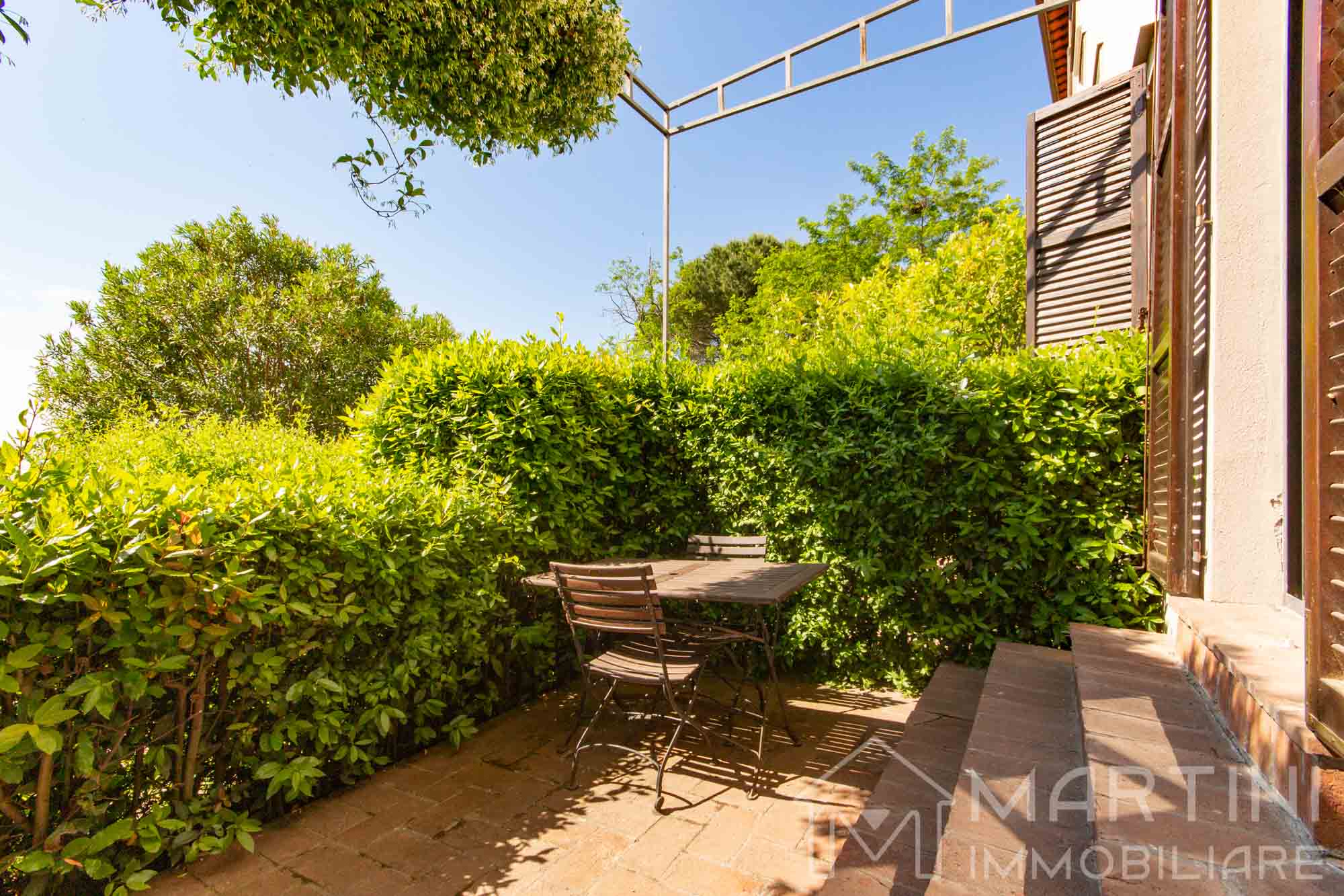 Appartamento con Giardino Privato Posto Auto Vista Panoramica in Toscana in Vendita (18)