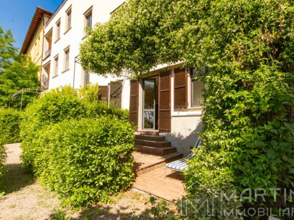 Apartment In Tuscany With Garden And Parking