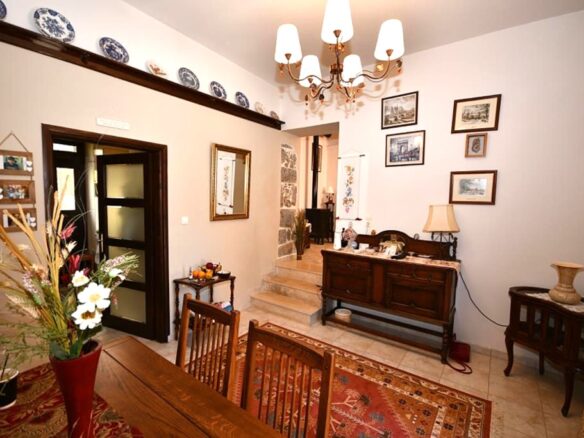 2 Bedroom House With Garden – East Crete