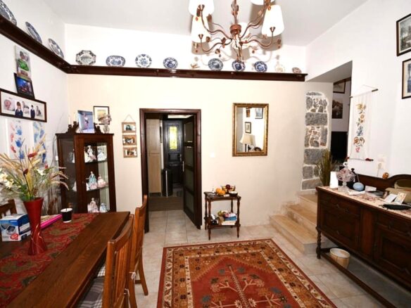 2 Bedroom House With Garden – East Crete
