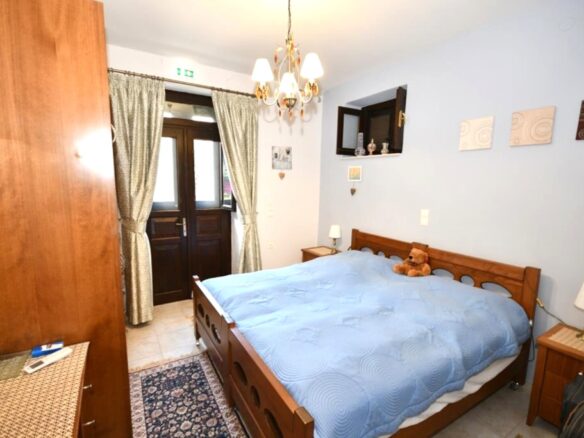 2 Bedroom House With Garden – East Crete