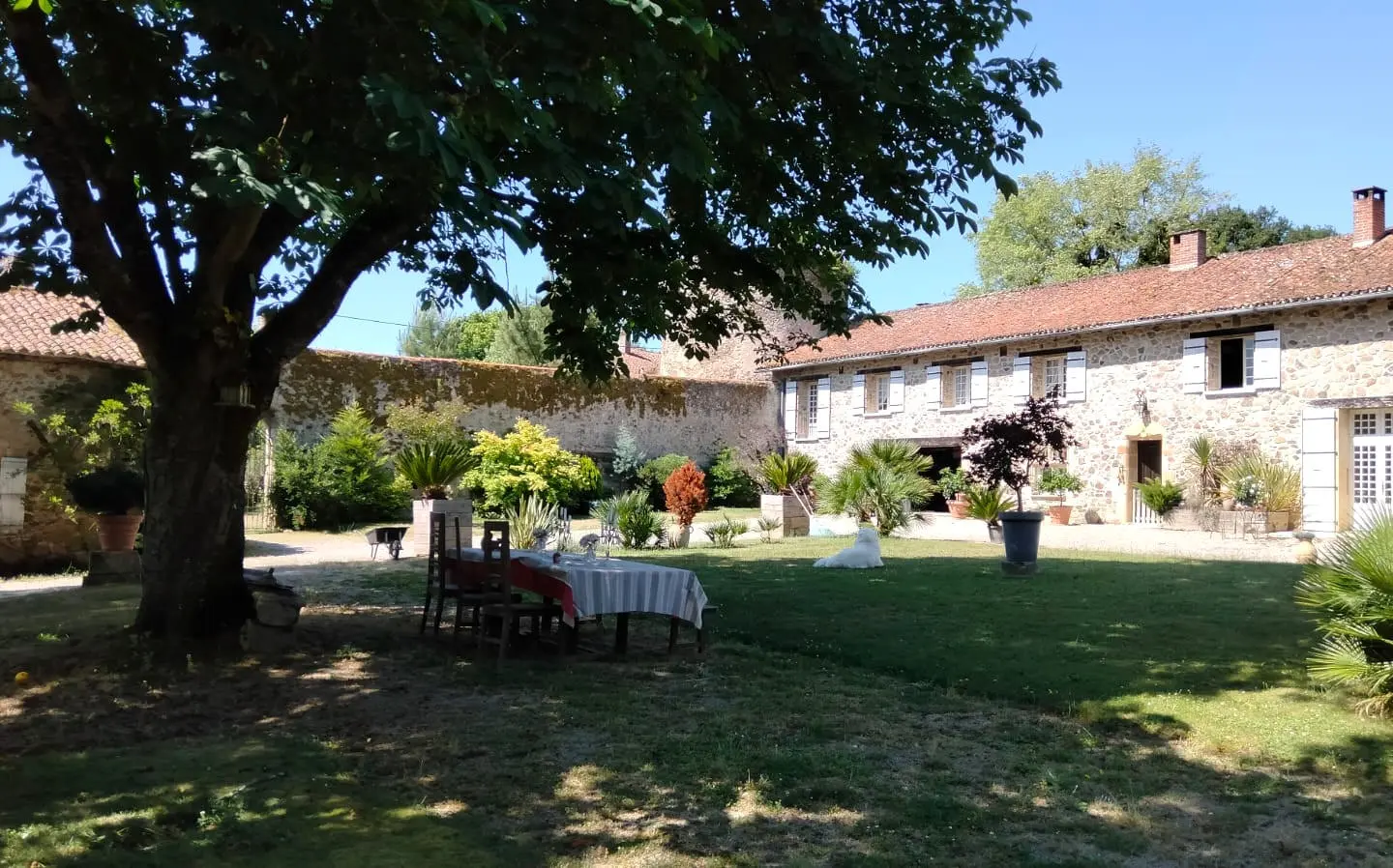 Historic Estate 15th Century, Revenue Potential, Guest Cottages, Outbuildings, 2.8 Ha