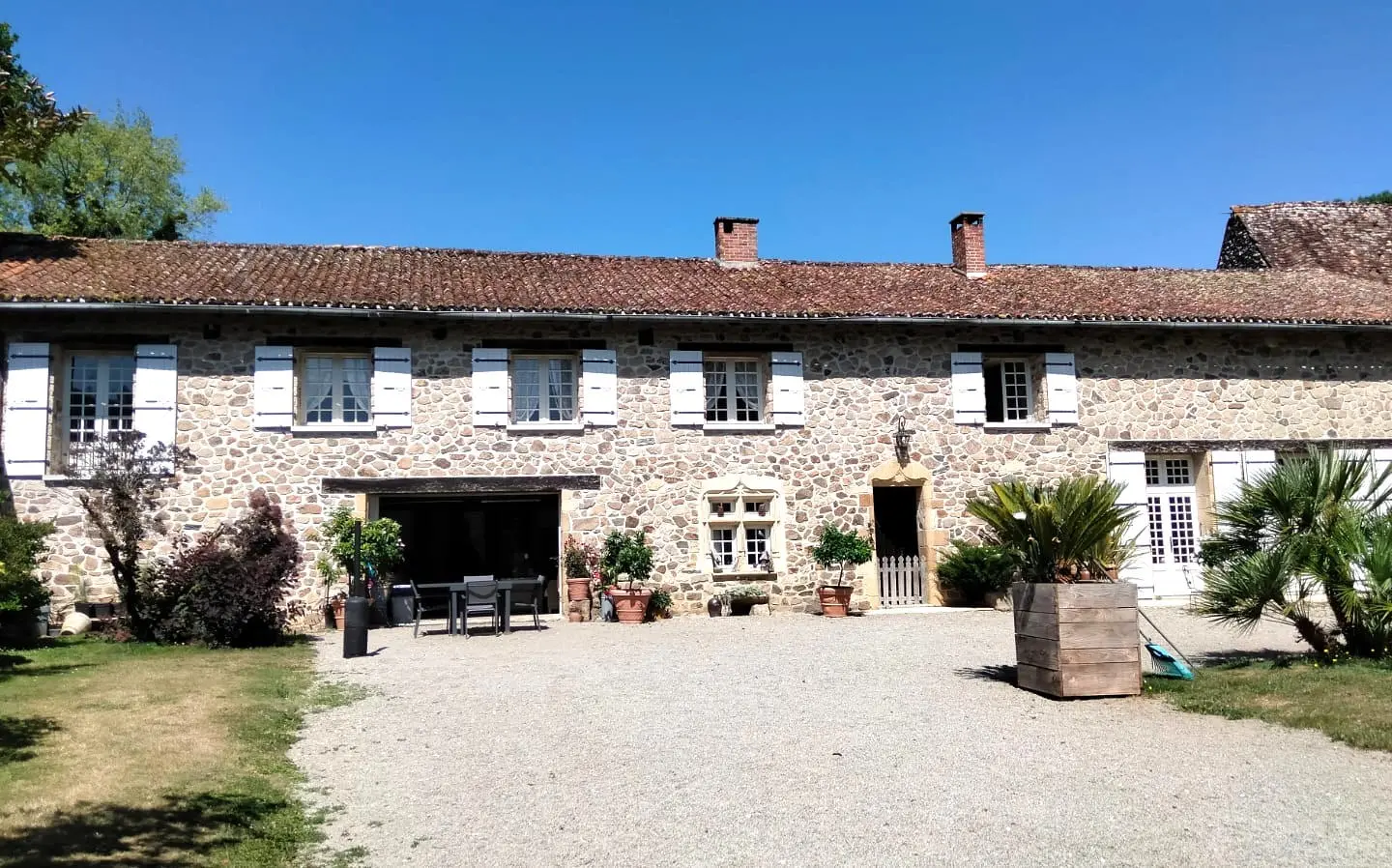 Historic Estate 15th Century, Revenue Potential, Guest Cottages, Outbuildings, 2.8 Ha