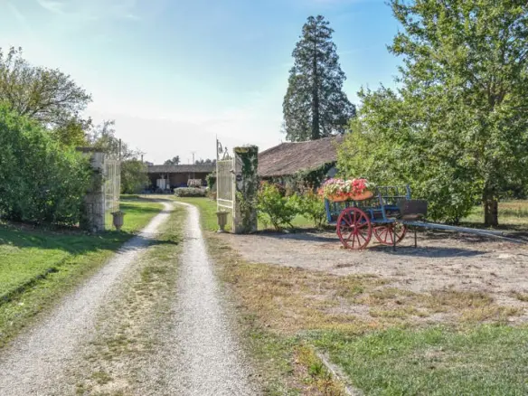 Two Detached Properties, Large Barns, Lake, 14 Ha, Woodland, 2 Pools, No Near Neighbours, Potential Revenue