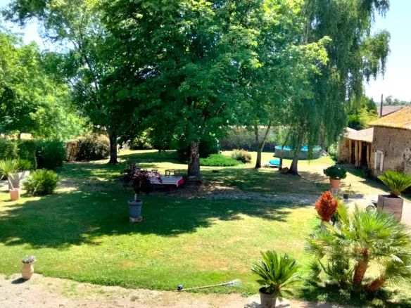 Historic Estate 15th Century, Revenue Potential, Guest Cottages, Outbuildings, 2.8 Ha