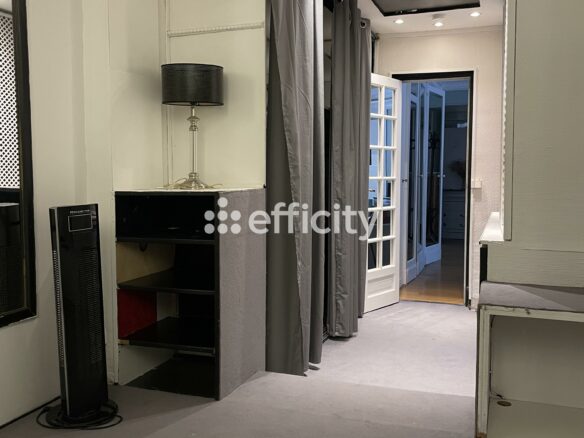 Paris – Champs-ÉlysÉes Avenue – 2 Rooms On The 4th Floor