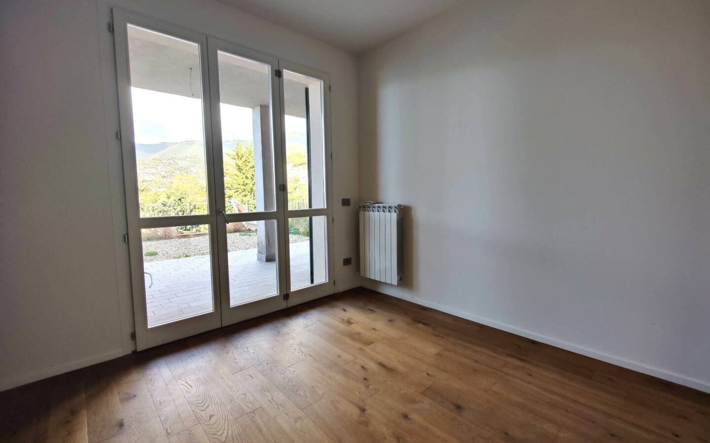 B66 Bilocale Nuovo Con Giardino Privato, Vista Mare E Piscina Condominiale. Compreso Box Auto