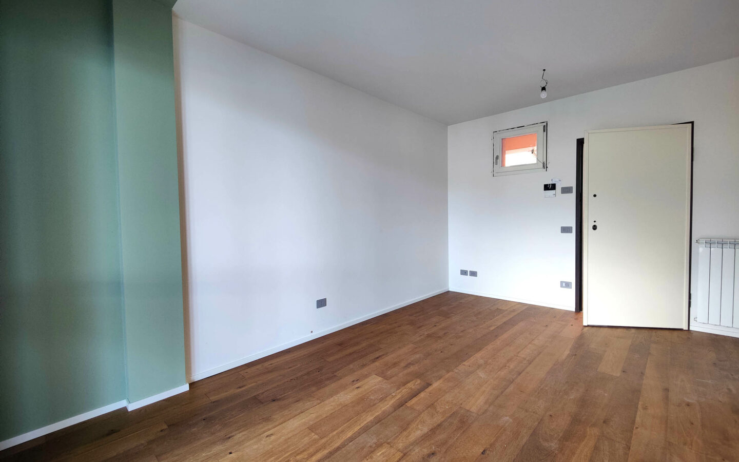 B66 Bilocale Nuovo Con Giardino Privato, Vista Mare E Piscina Condominiale. Compreso Box Auto