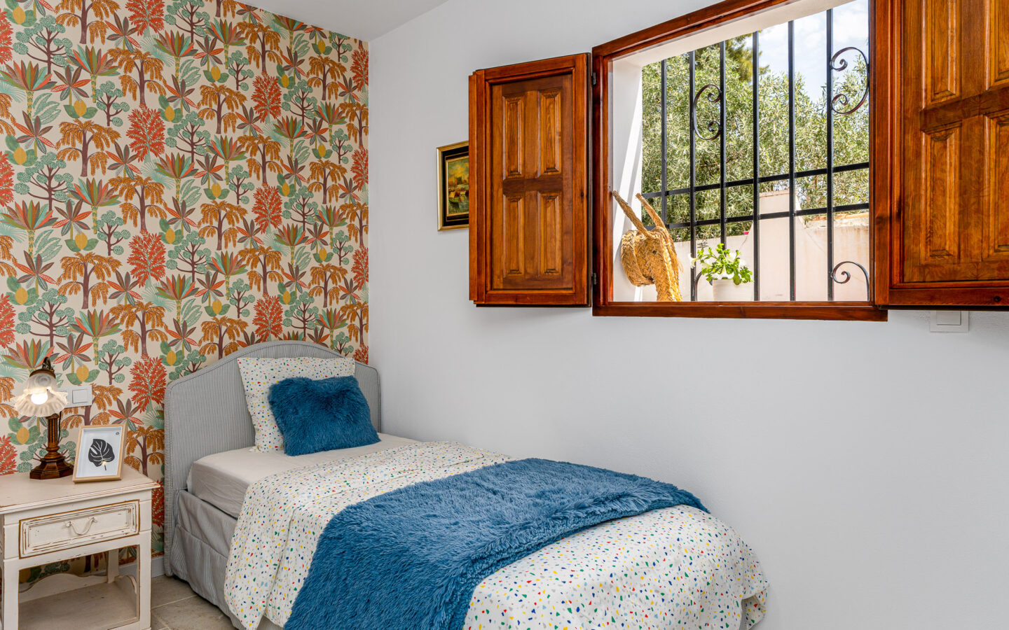 Stylishly Renovated Home With Patio In The Heart Of Casco Antiguo, Altea